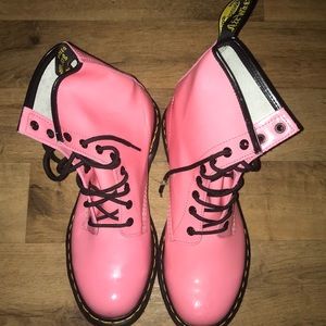 DOC MARTENS.
